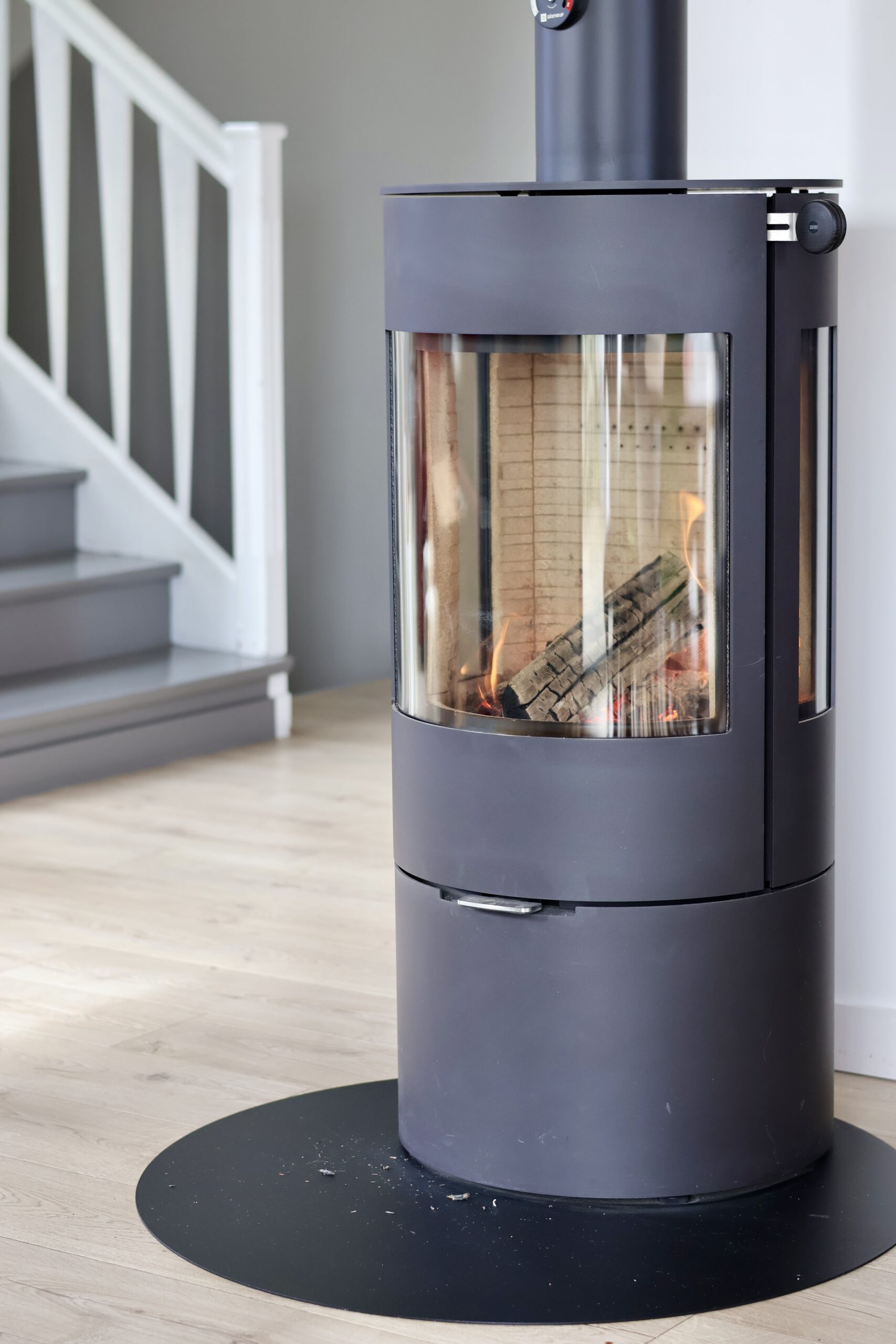 Poeles Breizh Poeles Et Cheminees A Goven Poele A Bois RAIS Viva 100 3 Vitres 2
