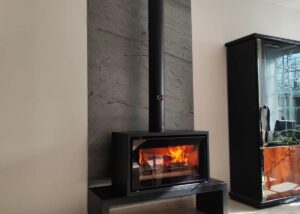 Poeles Breizh Poeles Et Cheminees A Goven Poele A Bois Stovax Studio 1